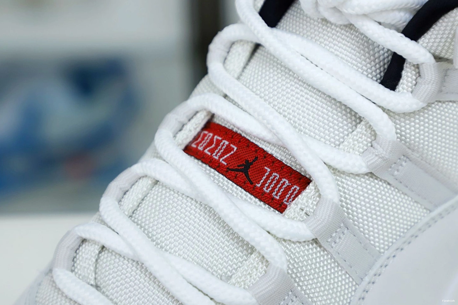 XI AIR JORDAN TINT PLATINUM RETRO 11 0726